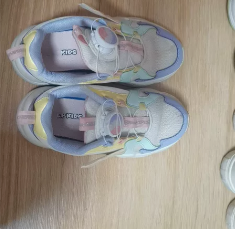 品牌童鞋，富罗迷雪地棉，特步网面小天使运动...