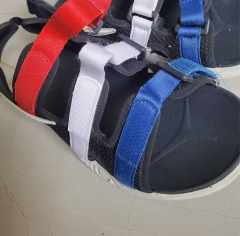 斐乐运动凉鞋 儿童成人都可，37码。 感兴...