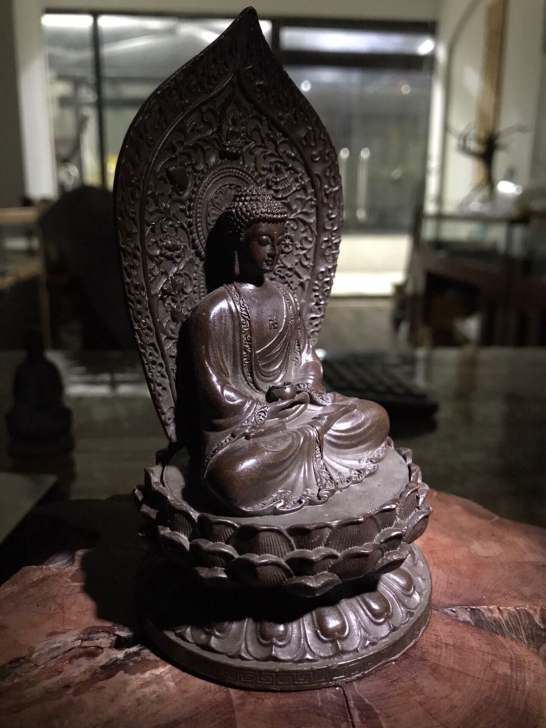 (着急出结缘)闲置转让铜佛像,尺寸高135...