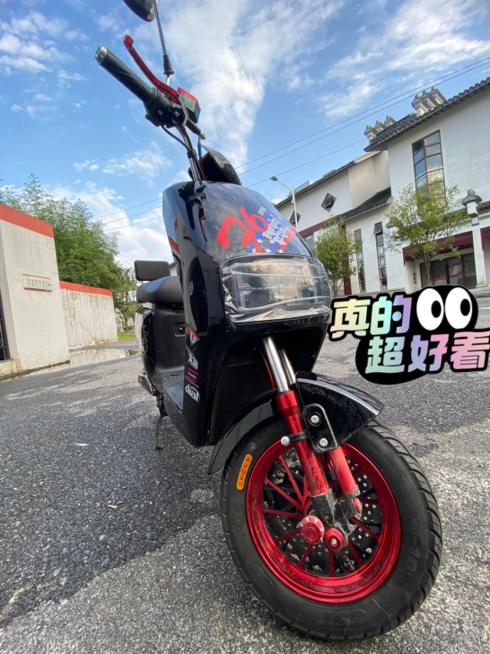 顶级配置。手机与电动车互联。正新轮胎 前后...