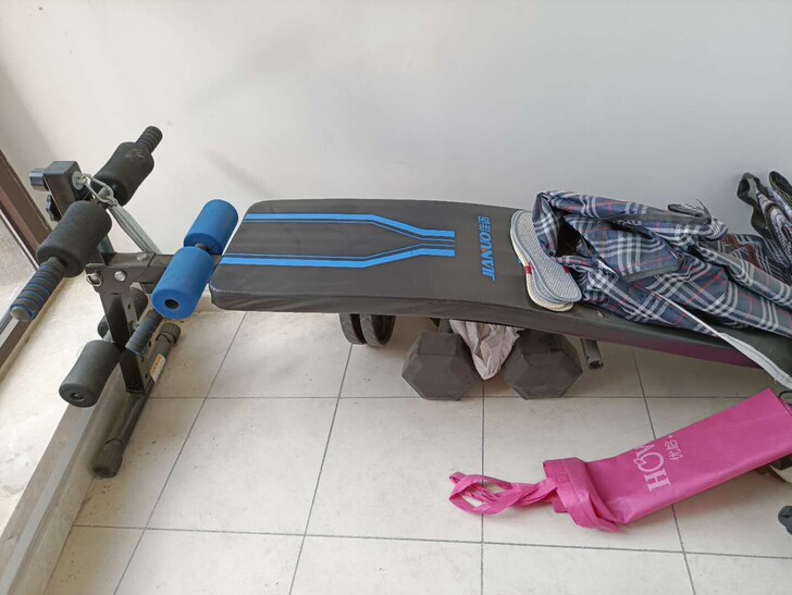 心血来潮买的仰卧板，没用几次吃灰了，喜欢的...