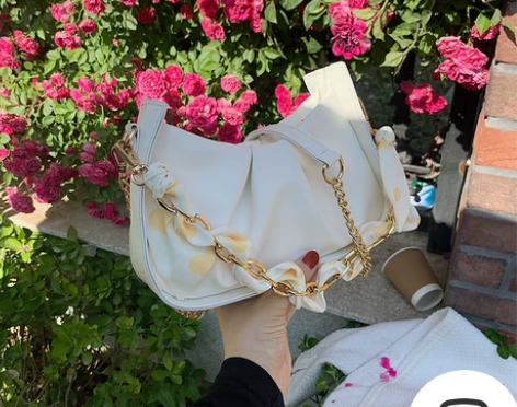 法式小众包包女夏季百搭褶皱云朵腋下包202...