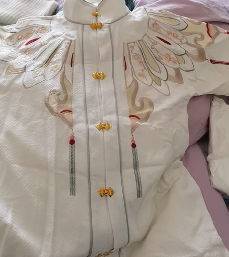 收衣柜发现这件也就没穿过，无吊牌，M码，都...