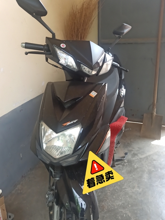 国威125  表显里程1786 缓慢增加中...