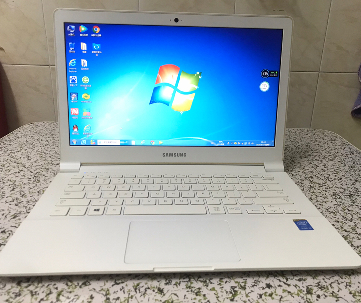 三星超薄笔记本,轻薄本 i3 四代,9成新...