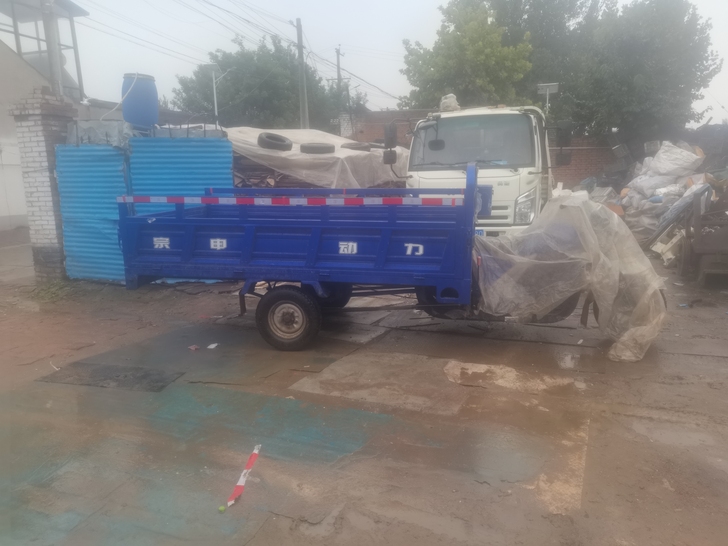 车厢宽，一米五    三米长   200水...