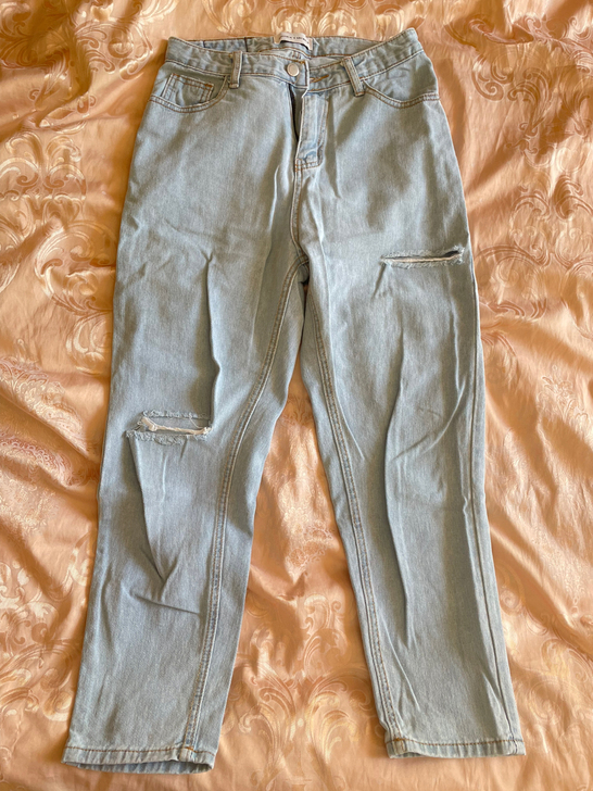 M码 宽松破洞牛仔裤