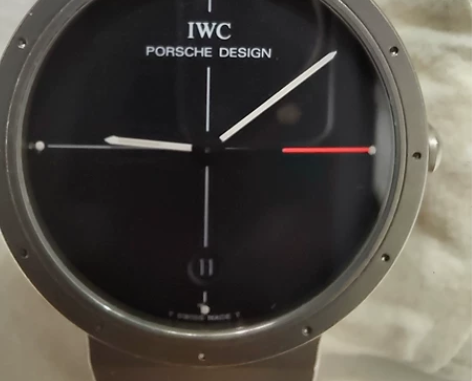 万国IWC 手表  日本入 钛金戴在手上很...