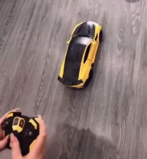 变形金刚，遥控车，大黄蜂，孩子生日的时候，孩子爸爸说给孩子惊...