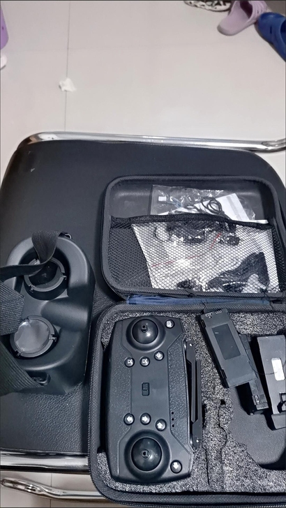 无人机航拍器迷你版遥控飞机直升机四轴折叠飞...