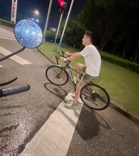 急售变速死飞实心公路自行车一辆，什么都有！...