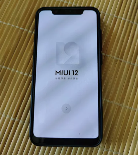 小米8旗舰机，MI8，运行内存6?128G...