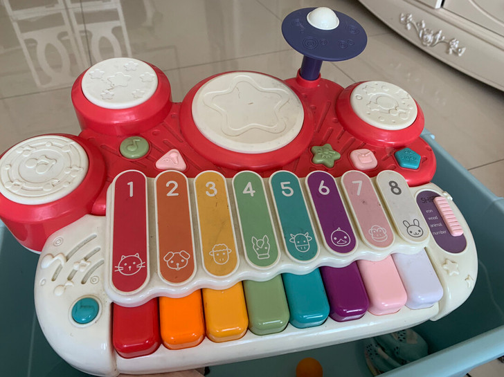 多功能琴，鸭子，手铃都送啦！