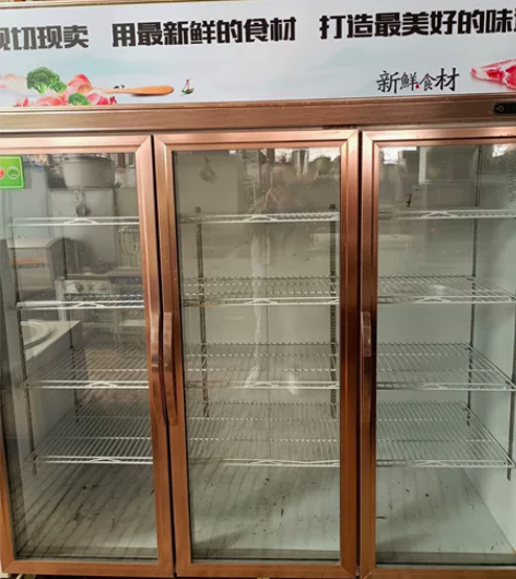 银都三门展示柜 长1米8 宽70 高1米9...