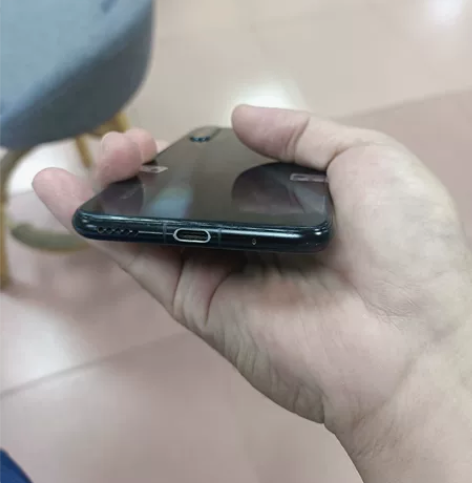 华为nova5pro，换过盖板，其他全原装...