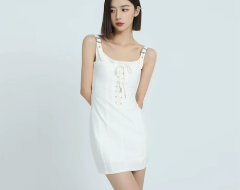 FF5 法式方领时尚吊带裙女士秋新款胸前系...