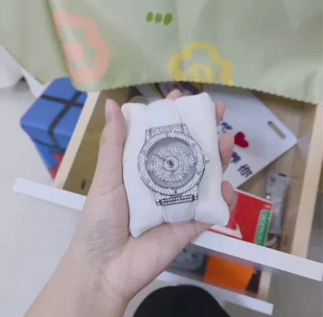 一次没带过… 便宜出闲置 五芒星手表 DA...