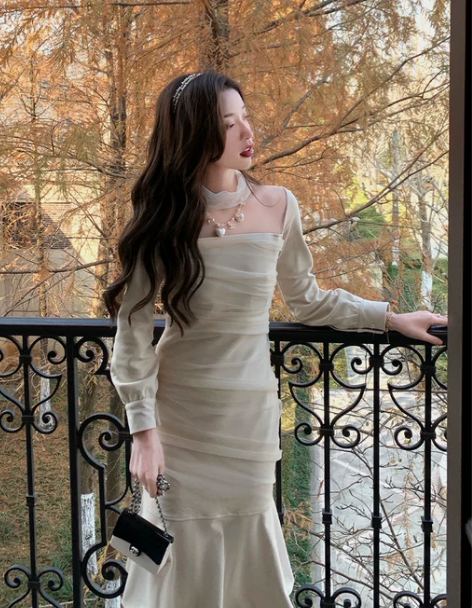 纯欲风网纱拼接连衣裙女2022年春秋新款显...