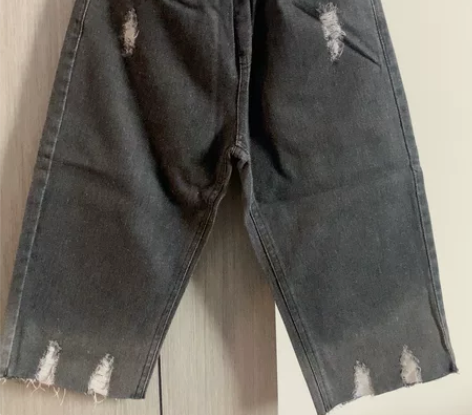全新110码破洞牛仔裤 灰黑色很洋气百搭的...