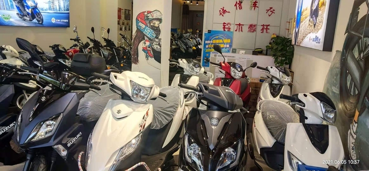 济南轻骑铃木摩托车 全系车型齐全 需要的联...