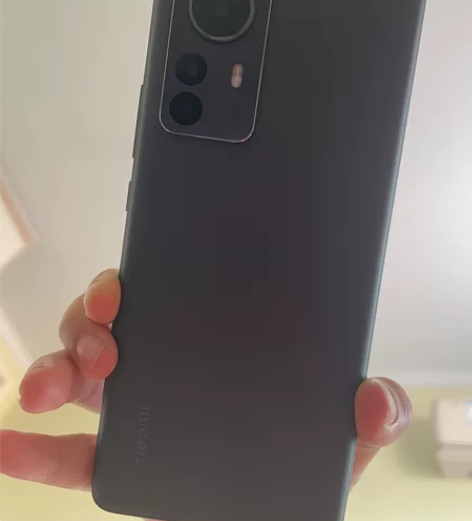 小米12pro 8+128，线下小米店里购...