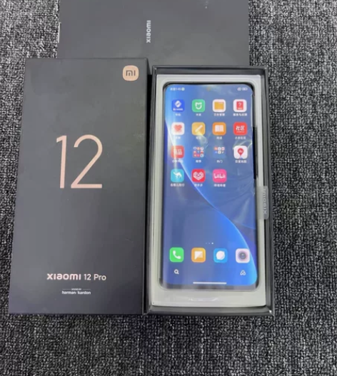 小米12pro 骁龙版,黑色 8+256G...