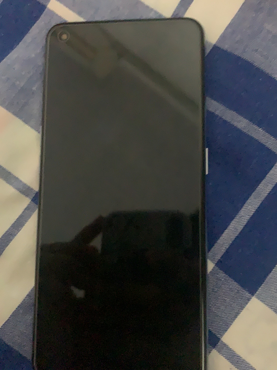 手机七月份买的不想要了自用的无磕碰无划痕。...