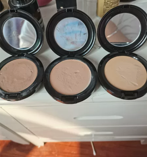 红与黑粉底霜影楼化妆师专用粉底膏遮瑕膏遮痘...