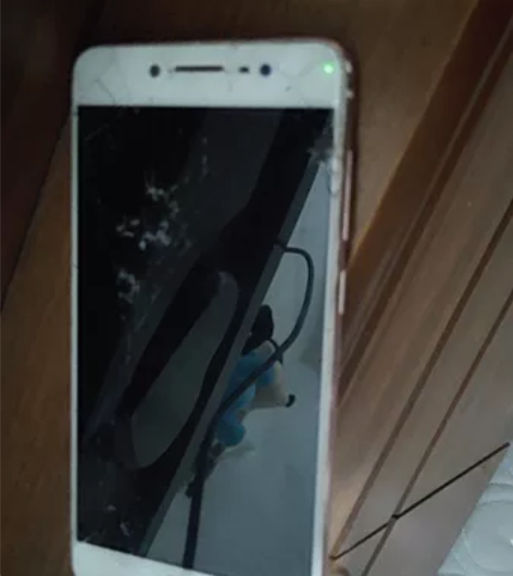 Vivox7不能开机 屏幕充电绿灯闪烁 ...