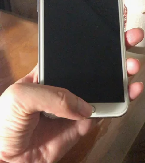 三星Note 2，当年的机皇。自己当年花了...