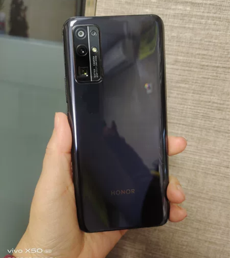 荣耀30 95新 8+128g内存.运行流...