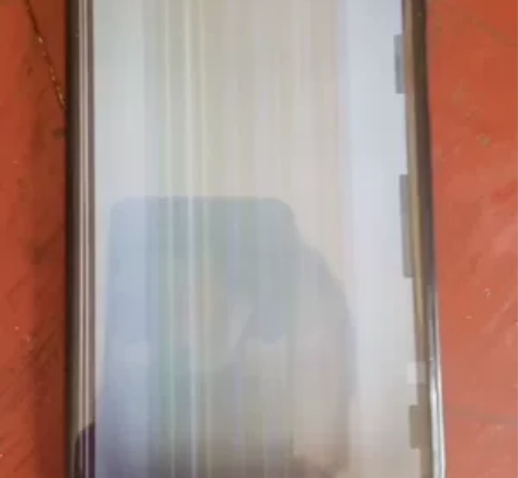 内屏坏了荣耀20s6+128刚换没两个?屏...