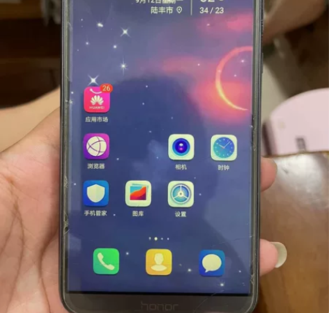 荣耀9青春版，内存3+32，外观如图，无拆...
