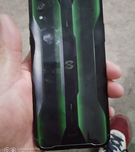 黑鲨游戏手机2pro 换手机不用了 12g...