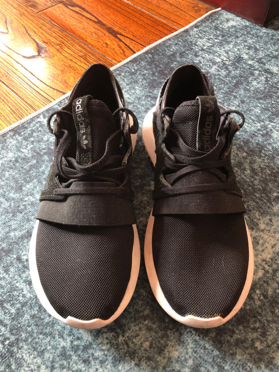 Adidas 黑色运动鞋 37码