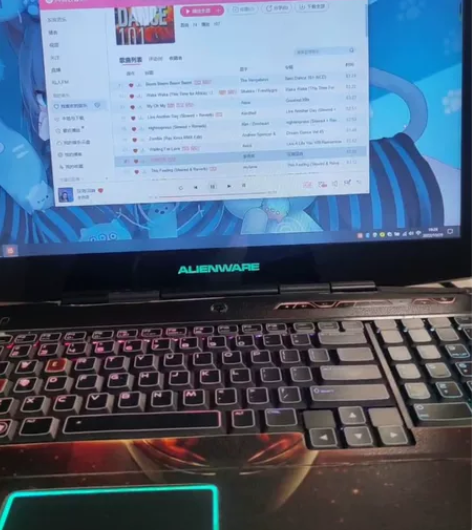 外星人笔记本电脑m17xr3，电池只能用半...