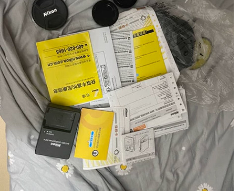 尼康d5600成色非常新，没带出去玩几次，...