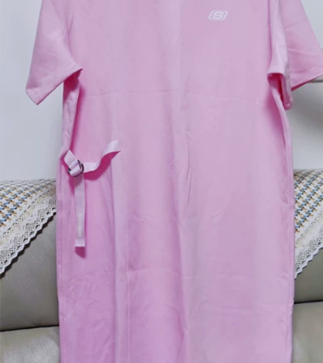 斯凯奇淑女粉连衣裙，全新，码数160/84...