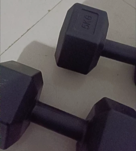 大学生怎么能不健身？给我起来自律。5公斤哑...