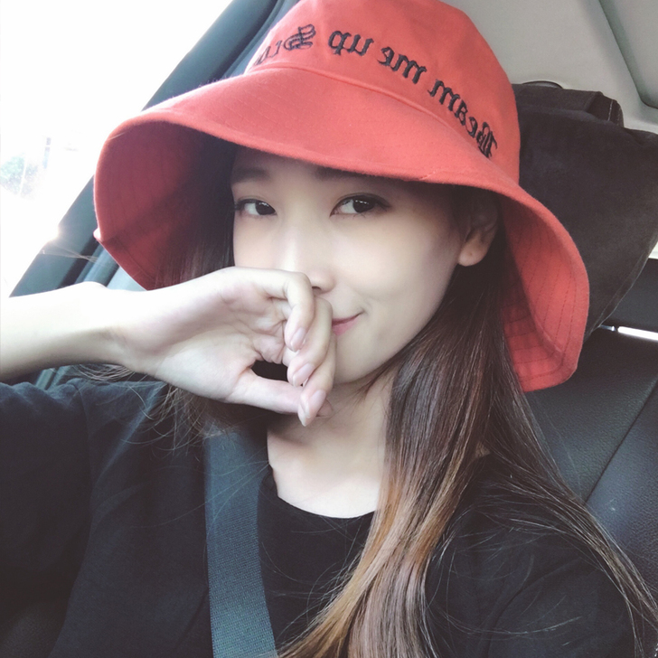戴发 帽子