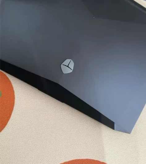 游戏本一手用了半年多不想要了谁要拍手慢拍大...