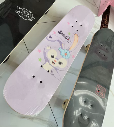家里还有几块小朋友玩的滑板 儿童滑板全新，...