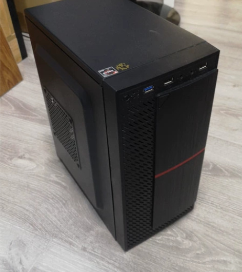 旧机箱，matx小机箱。成色如图，邮费自理...