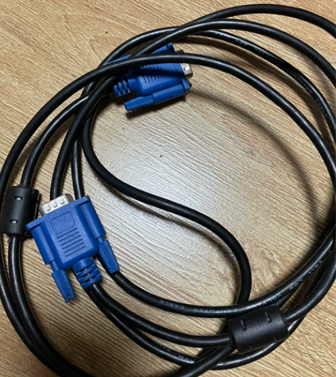 VGA显示器连接线，实物如图，正常使用，几...