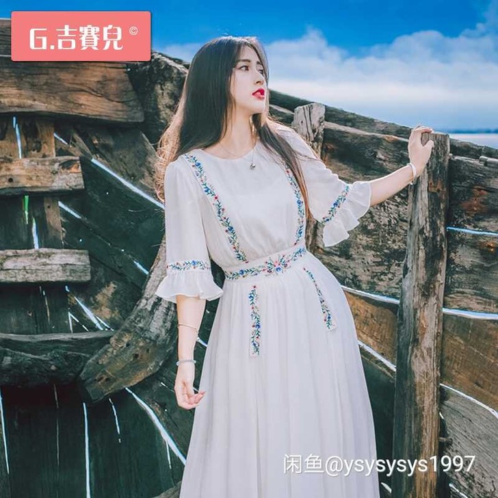 复古气质刺绣喇叭袖旅游度假仙女大摆飘逸长裙...