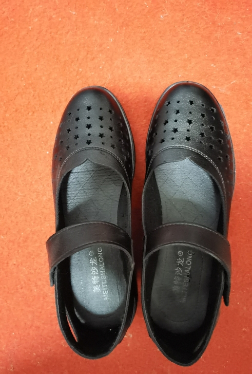 透气舒适妈妈鞋