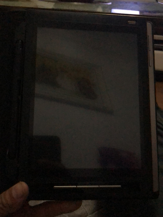 岀售E人E本T4W、成色9.5。功能完好，...