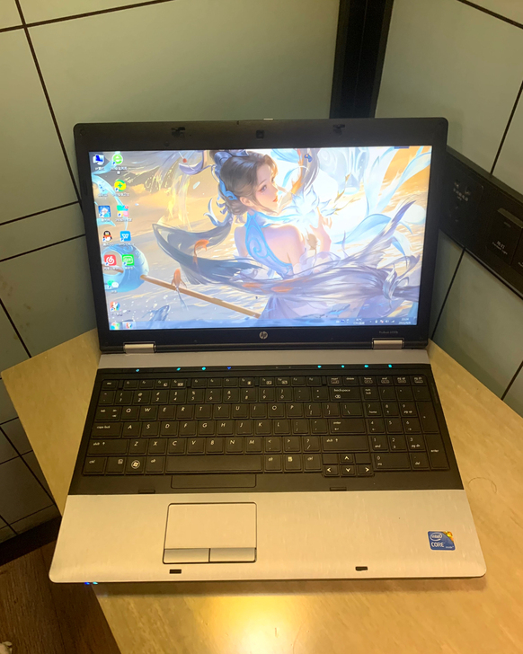 女生自用 九成新 大屏幕 15寸 个人 惠...