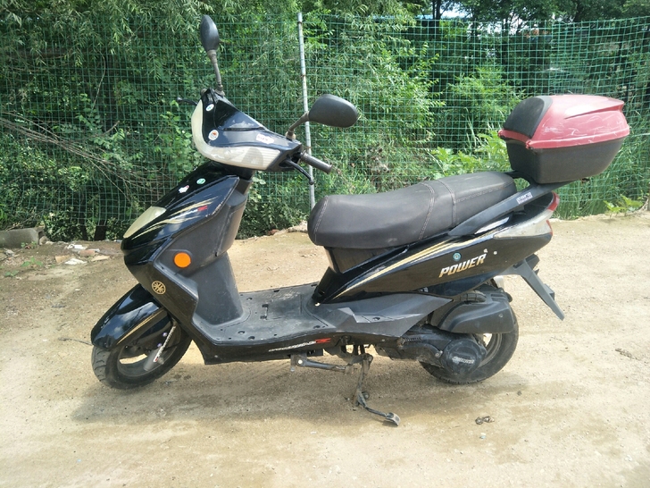 迅鹰款踏板摩托车发动机不烧机油没杂音电启动...