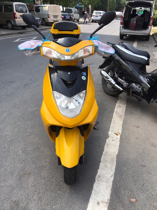 二手踏板摩托车。鹏城光阳摩托车。八千多公里...